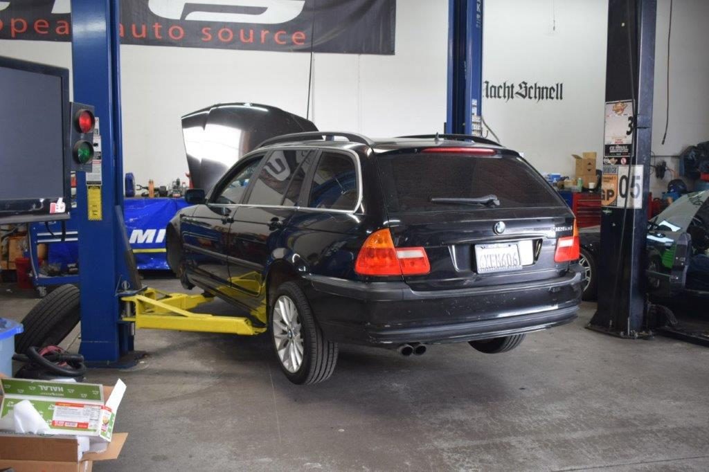 MaXpeedingRods Blog | An Automotive Blog from MaXpeedingRods - Do You Mind Lowering Your SUV? MaXpeedingRods Blog | An Automotive Blog from MaXpeedingRods - Do You Mind Lowering Your SUV?